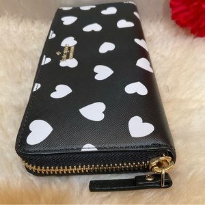 Kate spade hearts Ziparound Wallet